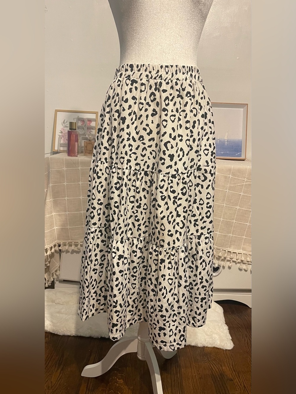 Black & White Dalmatian  casual chic Print Tiered Midi Skirt size M - Picture 9 of 14